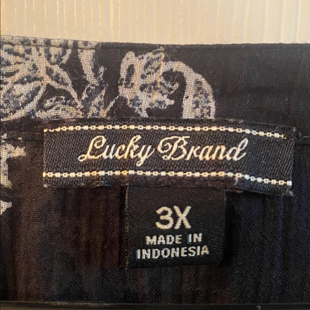 Lucky Brand Black and White Floral Blouse - Picture 11 of 12